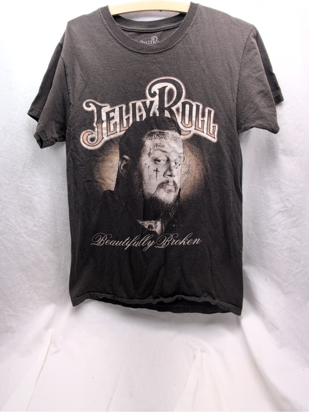 Jelly Roll Bust Photo Beautifully Broken Men's T Shirt Country Music small